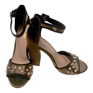 Mix No. 6 Gem Pearl heels size 6.5